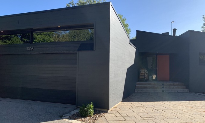 Lincoln Casa | 1968 U of I Architecture Professor Hm - Dwell Design Close to Kinnick & U of I