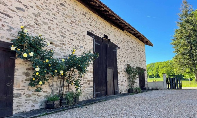 Oradour-sur-Vayres Otro | 19th Century Farmhouse