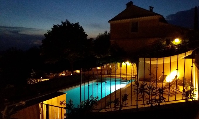 Aups Casa | Bastide del siglo XIX entre olivos: gran propiedad con piscina y espléndidas vistas