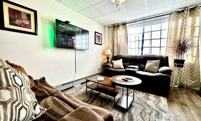 Swarthmore Apartamento | 1B/1B Cottage at the College w/ Free Parking, Stores Galore, & W/D!