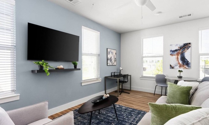 Pflugerville Apartamento | 1B/1B Round Rock:Pool, Sauna & On-Site Coffee Shop