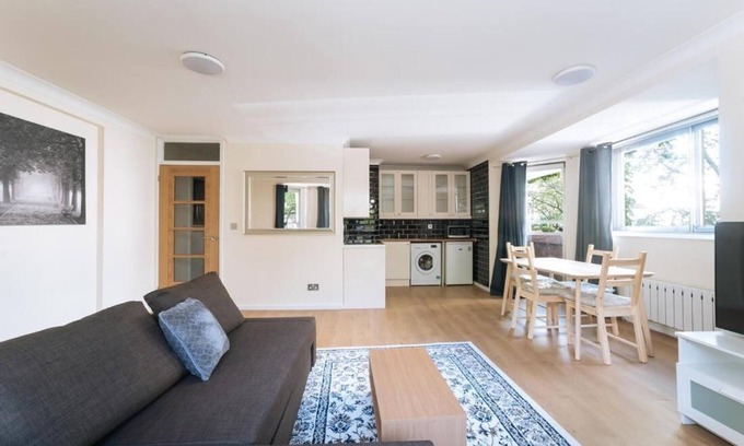 Kensington Apartamento | 1B Apartment next to Cromwell Rd Hospital