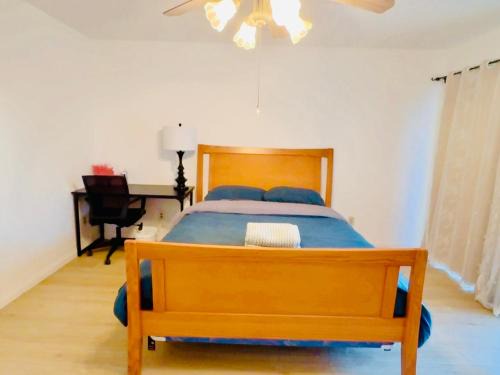 Rancho Cucamonga Casa | 1b1b Private and quiet sun roomA
