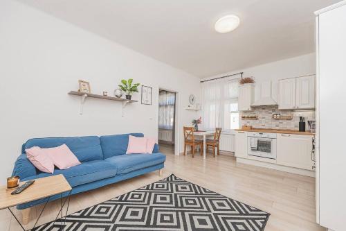 Hradec Kralove Apartamento | 1BD Apartment on Masarykovo Square - Bathtube, Desk & Chair, Free Wi-Fi