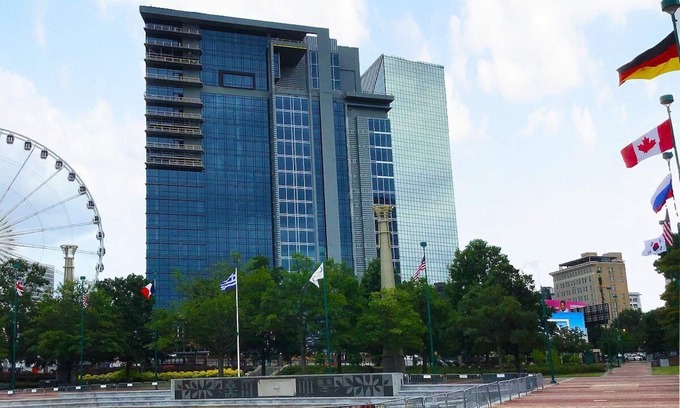Downtown Atlanta Complejo | 1BD/Atlanta - Downtown w/Rooftop Pool and Pool Bar!