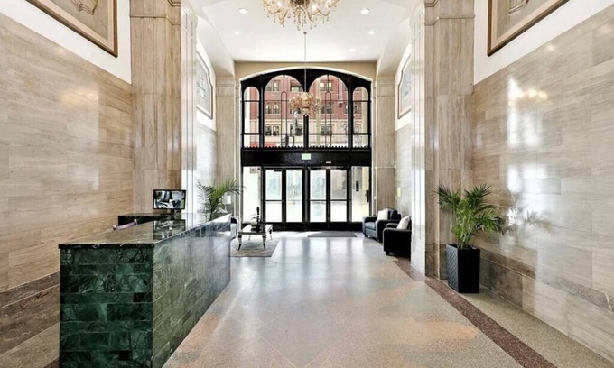 Historic Core Condominio | 1BD | Condo | Great Sunlight + Rooftop Pool