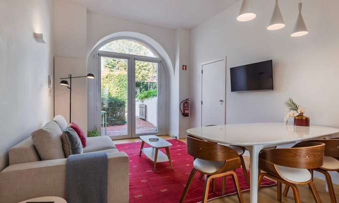 Santa Engracia Apartamento | 1BDR Apartment w/ Garden View by LovelyStay