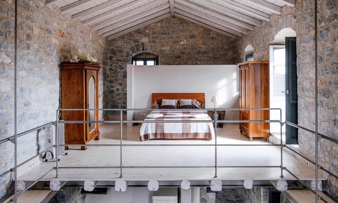 Pagkia Casa | 1BDR Loft in Stone Tower, majestic view in Mani