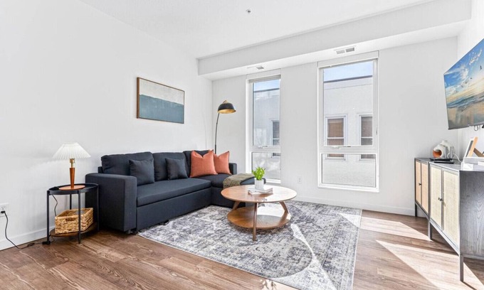 Uptown Apartamento | 1Bedroom Apartment + Gym | Lowry Hill
