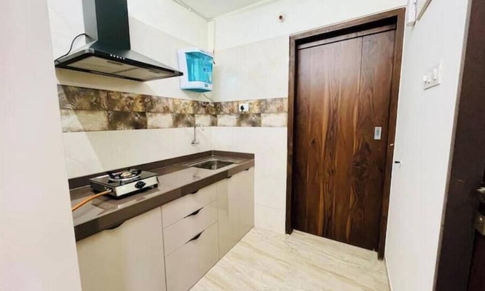 Kandivali East Apartamento | 1BHK Cozy Service Apt in Malad west