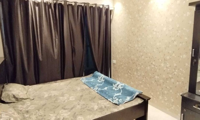 Kharghar Apartamento | 1BHK flat fully furnished bedroom, hallway with single bed balconies.