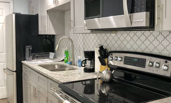 Peoplestown Apartamento | 1HAB / 1B, recientemente renovado y para 4 personas