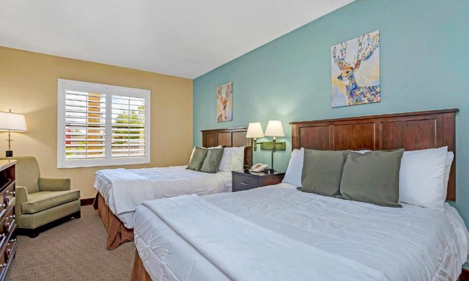 Florida Central Atlantic Coast Apartamento | 1BR 2 Queens Apt-Hotel with Pool & Hot Tub, near Disney & Universal Studios!