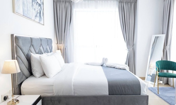 Trade Centre 1 Apartamento | 1BR apartment in JBR next to the BEACH, Pool, Gym