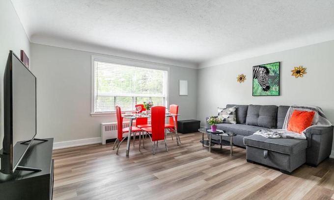 Hamilton Apartamento | 1BR Apt w King Bed & Netflix - Near DT Hamilton