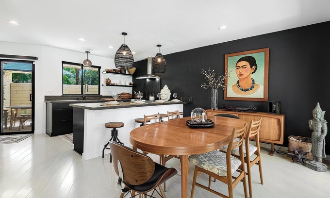 Cathedral City Condominio | CCCC Gorgeous Remodel with Stellar Views