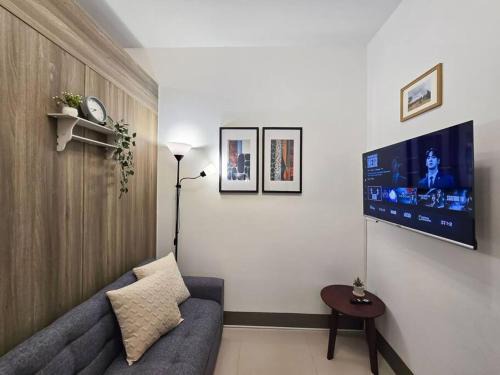 Highway Hills Apartamento | 1BR Condotel with Balcony at FAME Residences #FM23