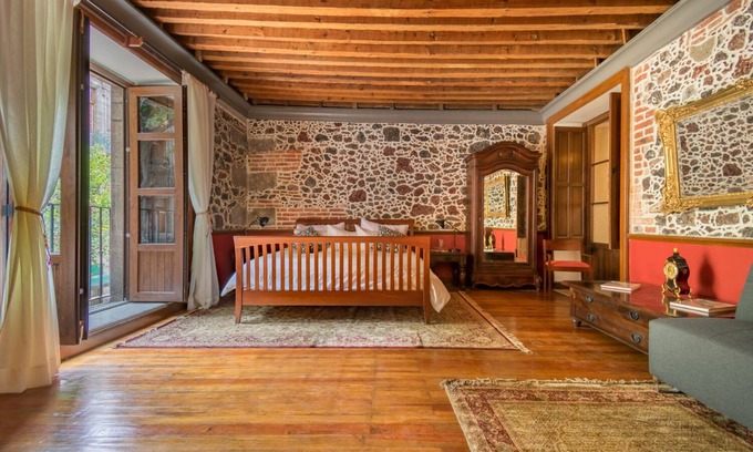 Historic Center Apartamento | 1BR Historic suite w/balconies - 100 mts from the Cathedral. CASA SAUTO