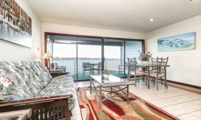 Seven Coves Condominio | ☘1BR❤️InSuite Jacuzzi☀️Waterfront⛱Sunrise Balcony⭐