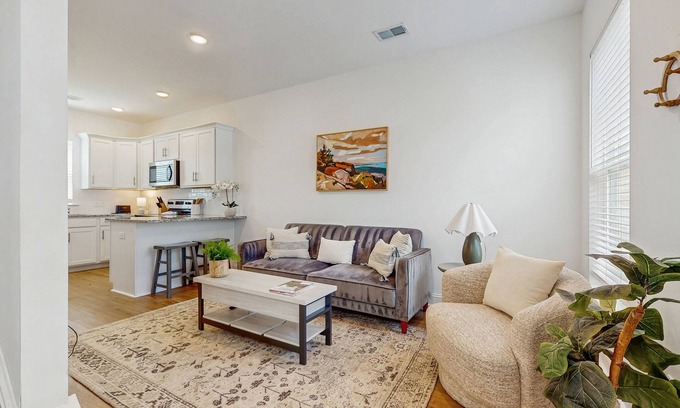 Goose Creek Casa | 1BR loft in Pet Friendly Resort w/ pool, hot tub & parks