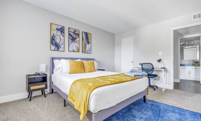 Mesa Apartamento | 1BR/Pool/Gym/1 Mi To Banner Hospital