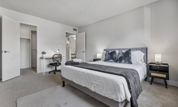 Mesa Apartamento | 1BR/Pool/Gym/1 Mi To Banner Hospital