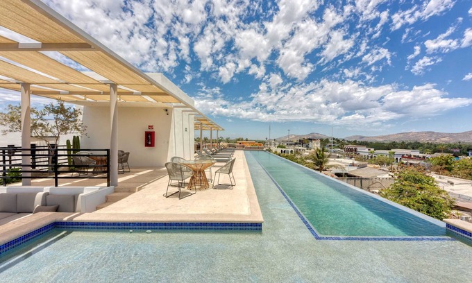 Downtown San Jose del Cabo Apartamento | 1BR Rooftop & Pool in Cardinal