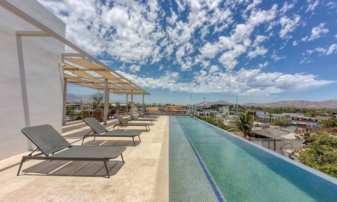 Downtown San Jose del Cabo Apartamento | 1BR Rooftop & Pool in Cardinal