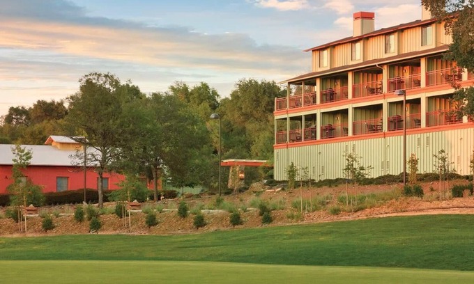 Angels Camp Condominio | 1br Unit Vineyards, Forest, & Golfer's Paradise