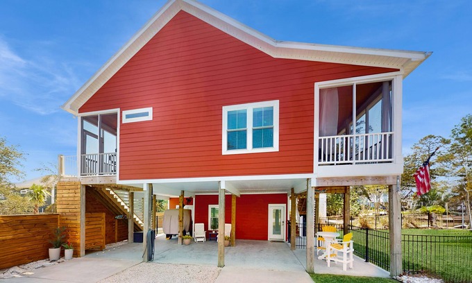 Tranquil Harbour Casa | 1st-floor apt near the beach with kitchenette, patio, & electric vehicle charger