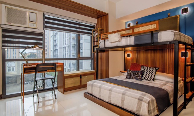 Forbes Park Apartamento | 1Up Mario Retreat with Private Cinema and Game Console