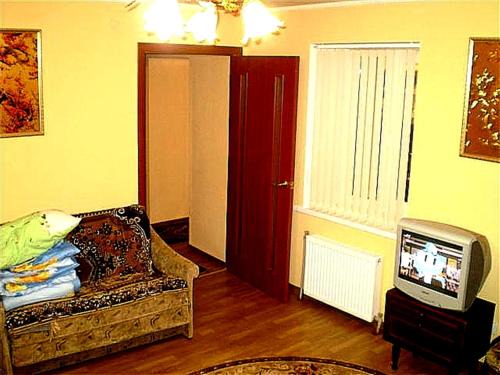 Mykolaiv Apartamento | 2 ком квартира Соборная-Макарова-Макдональдс 4 дивана WI-FI самый центр Николаева 2 этаж