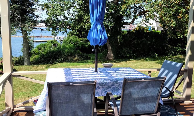 Fairhaven Apartamento | 2/1 apt, 2nd FL own entrance in Fairhaven, MA, dogs ok, WiFi, Full Kitchen