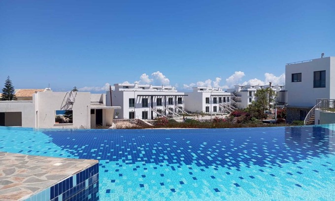 Kucukerenkoy Complejo | 2+1 Penthouse Aqua Marine with large roof terrace with sea and mountain views