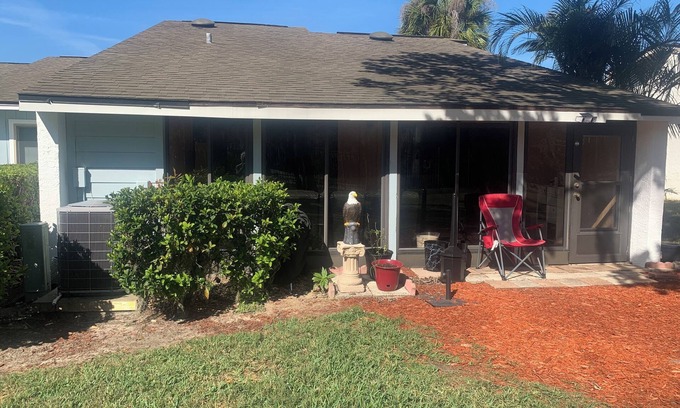 Solivita Condominio | 2/2 condo in Kissimmee, next to 3rd tee of golf course, pool, pet friendly.