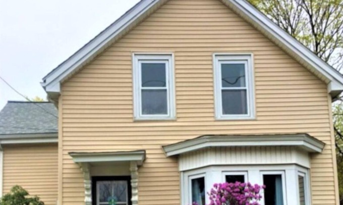 Stoughton Casa | 2-3 Bedroom House Between Boston & Providence in Active, Friendly Town