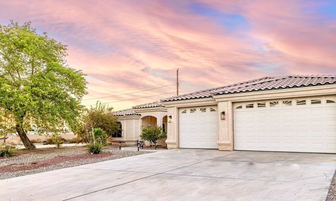 Lake Havasu City Casa | > 2.5 Miles From London Bridge! In the heart of Lake Havasu City