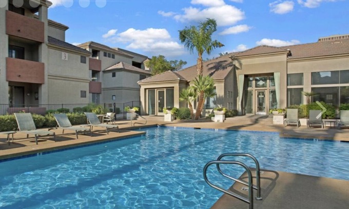 Encanto Condominio | 2 Bd/2Ba in Central Phx with a private patio, 2 pools, 2 hot tubs gated complex!