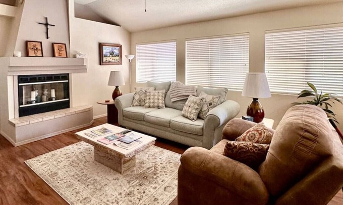 Mesilla Park Casa | 2 bd/2bth near NMSU and Memorial Medical Center