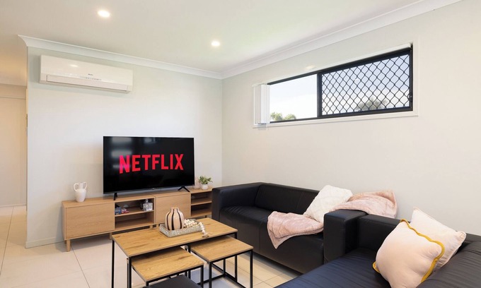 Rocklea Apartamento | 2 Bdr Apt! Garage! Clean! GST Credits! 120D2