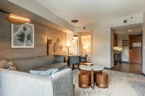 Mammoth Lakes Apartamento | 2 BDR Family Resort Condo with Pool Lounge & Mountain Views