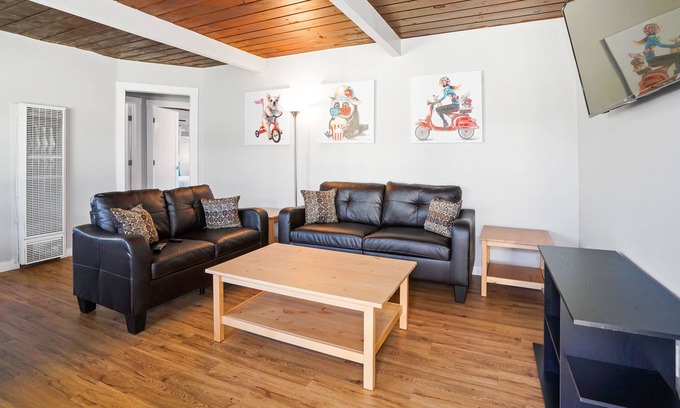 Logan Heights Apartamento | 2 Bed 1 bath apt 5 Minutes to Downtown San Diego apt # 2