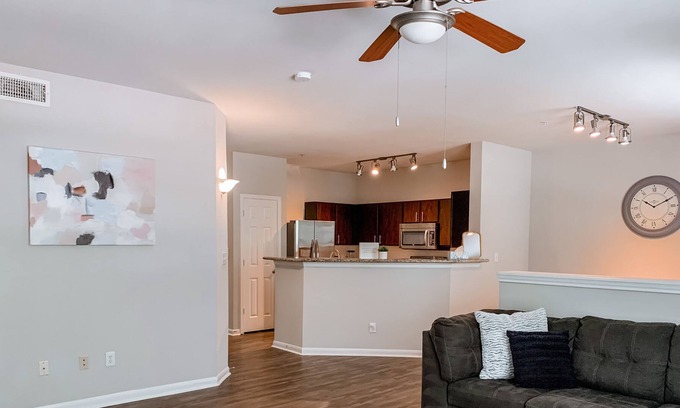 Riverside Terrace Apartamento | 2 Bed 2 Bath Apt Hou MED CENTER