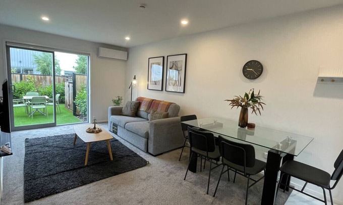 Upper Riccarton Apartamento | 2 Bed 2 Bath Retreat