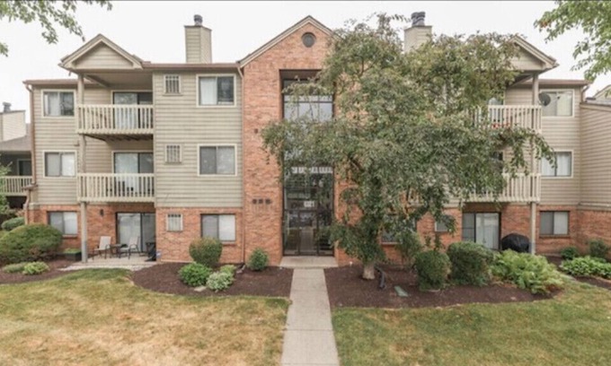 Pike Casa | 2 bed 2 bath W Pool table/ ping pong etc