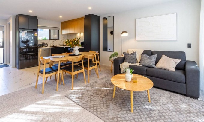 Ilam Casa | 2 bed 2 bath with Carpark near Canterbury University