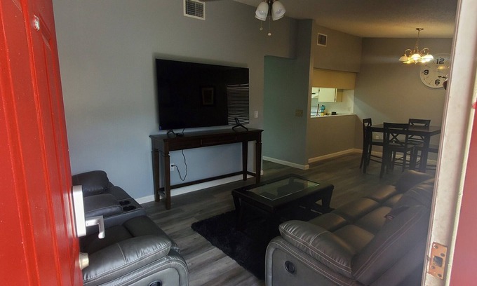 Lakeland Apartamento | 2 Bed 2 FB Near SEU Midway Disney and Beaches