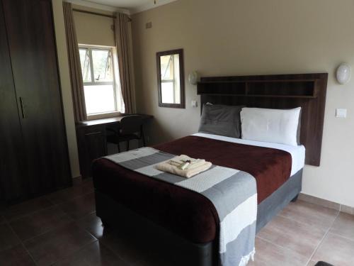 Harare Apartamento | 2 Bed Apt with en-suite and kitchenette - 2066