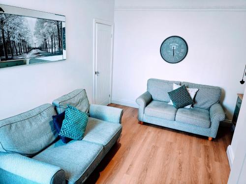 Sunderland Casa | 2 BED Comfy Cottage for Holidays and Contractors- parking