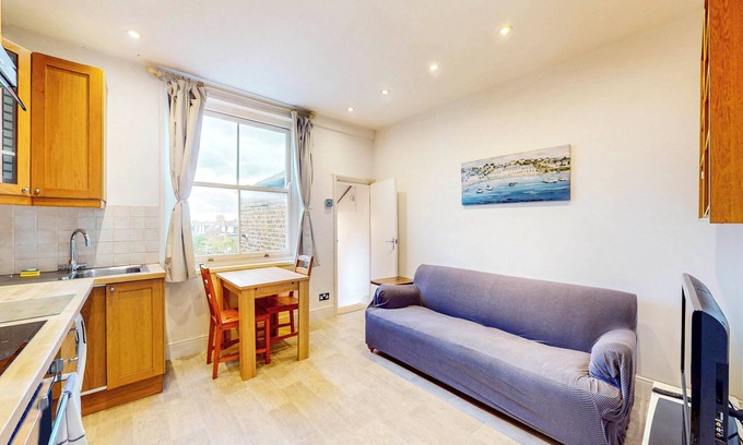 Wimbledon Park Apartamento | 2-Bed Flat | Steps to Wimbledon Park & Tube